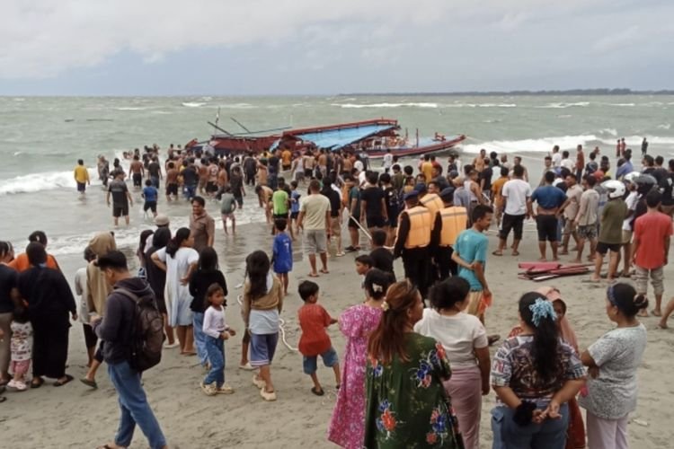 Kapal Berangkat dari Pulau Tikus dengan 104 Penumpang, 7 Jiwa Terselamatkan Dari Musibah Shipwreck