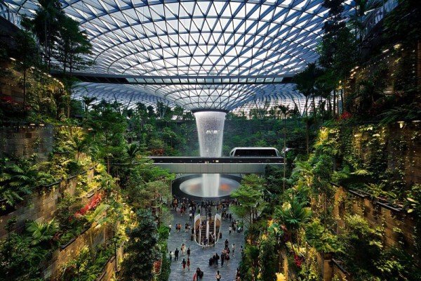 10 Bandara Paling Bersih Dunia 2025: Seperti Berada di Hotel Mewah!