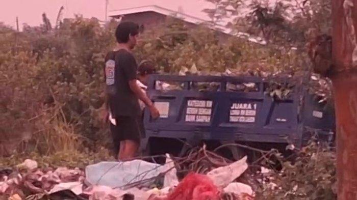 Motor Hadiah Juara RW Bersih Dijadikan Alat Buang Sampah Sembarangan di Samadikun Cirebon