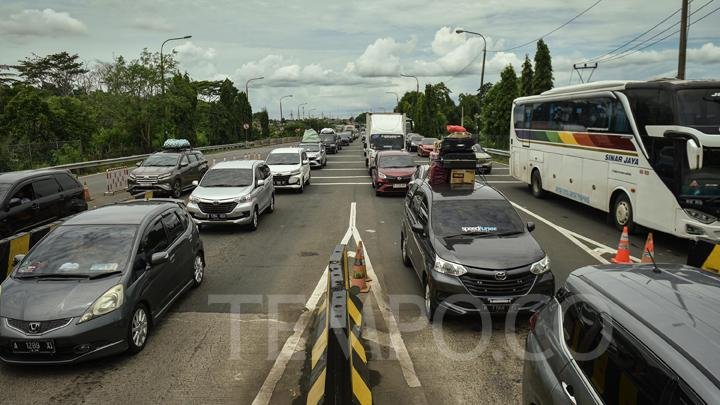 Libur Idul Adha Tol Tangerang-Merak Dilalui 150 Ribuan Kendaraan